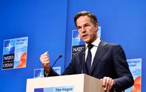НАТО попередило Кремль про жорстку відповідь на ядерні погрози Росії та пояснило інциденти з українськими дронами