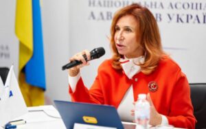 Громадськість закидає керівниці НААУ фінансовий тиск на адвокатську спільноту та зв’язки з Медведчуком