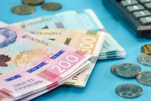 Українцям роками штучно "зістаріють" пенсії: Як пенсіонери масово домагаються перерахунків