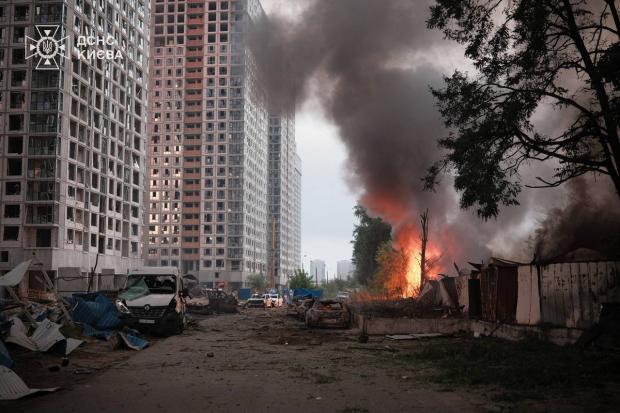 Якщо житло зруйноване обстрілом: Які виплати можна отримати і як подати заявку на “єВідновлення”