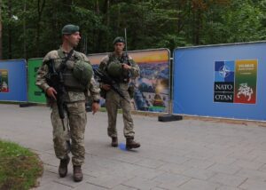 НАТО запустило ШІ Palantir для стеження за російськими військами