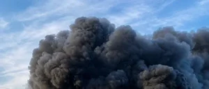 Російські дрони перетворили великий ТЦ на згарище: що відомо про ранковий удар по Кривому Рогу