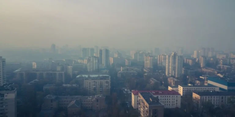 Повітря у столиці погіршилося: де в Києві фіксують найвищі показники забруднення