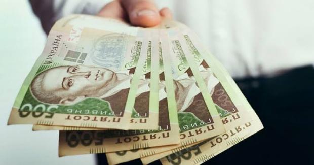 Частка у 70% від зарплати: Ось кому ПФУ нарахує підвищену пенсію