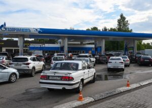У Сочі закінчується бензин: влада просить менше їздити