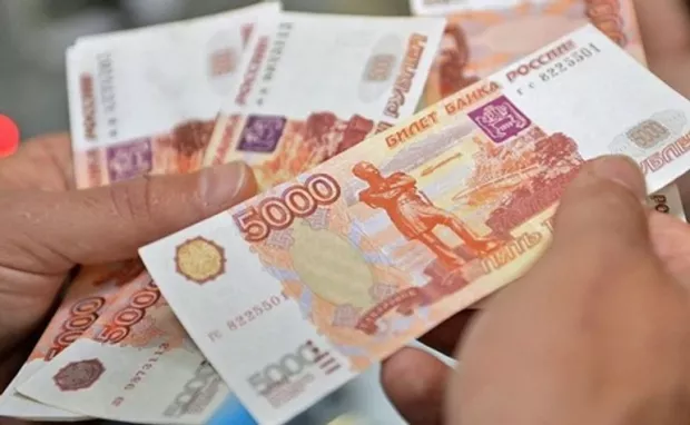 Путін кидає все у жерло війни: У Росії скорочують виплати вчителям і медикам заради контрактників –  регіони залишаються без грошей