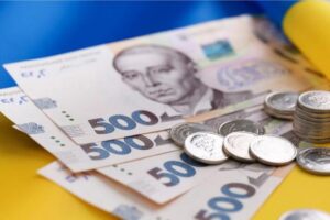 Українцям можуть зарахувати додаткові роки до стажу: Ось які документи потрібні