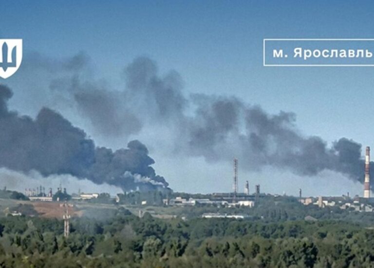 Deep strike у cерпні: уражені 12 російських НПЗ