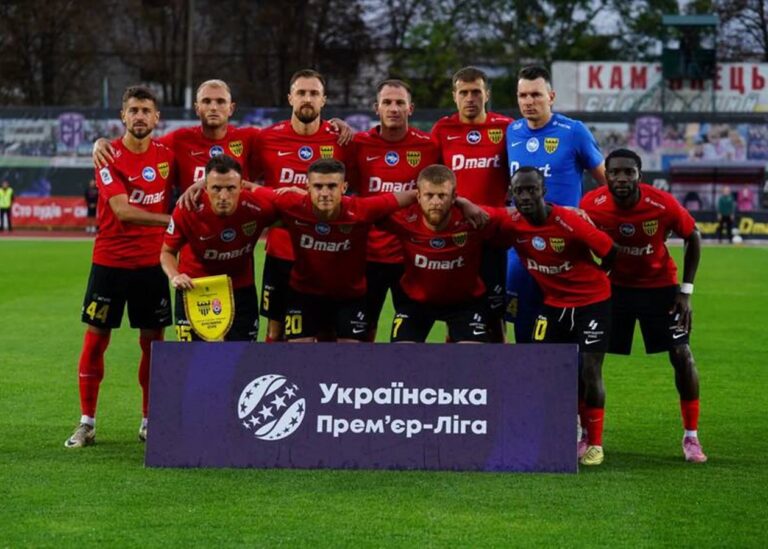 Буковина та Зоря розписали напружену нічию