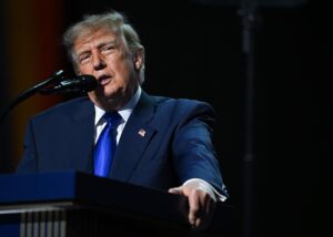 Трамп заявив, що Іран намагається укласти угоду