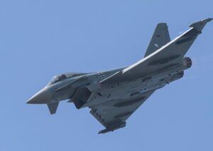 Німеччина перекинула до Латвії винищувачі Eurofighter