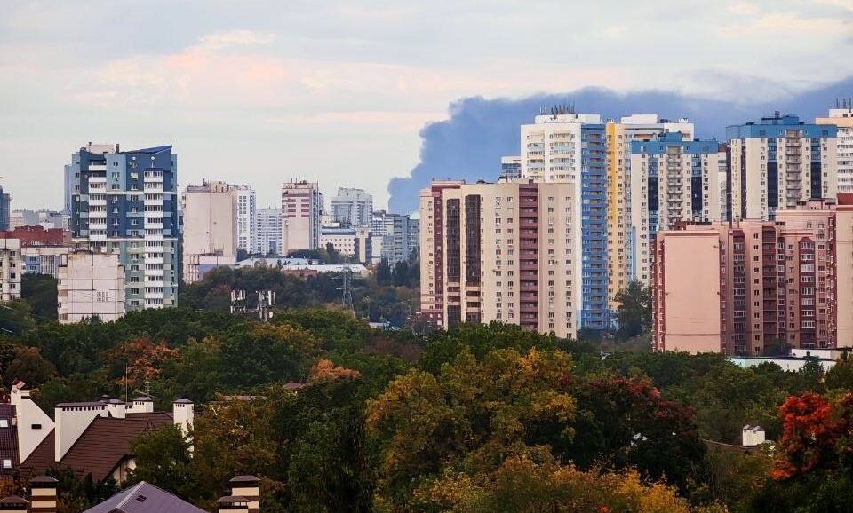 Самарський НПЗ не перестає горіти: після атаки ЗСУ на заводі пожежа