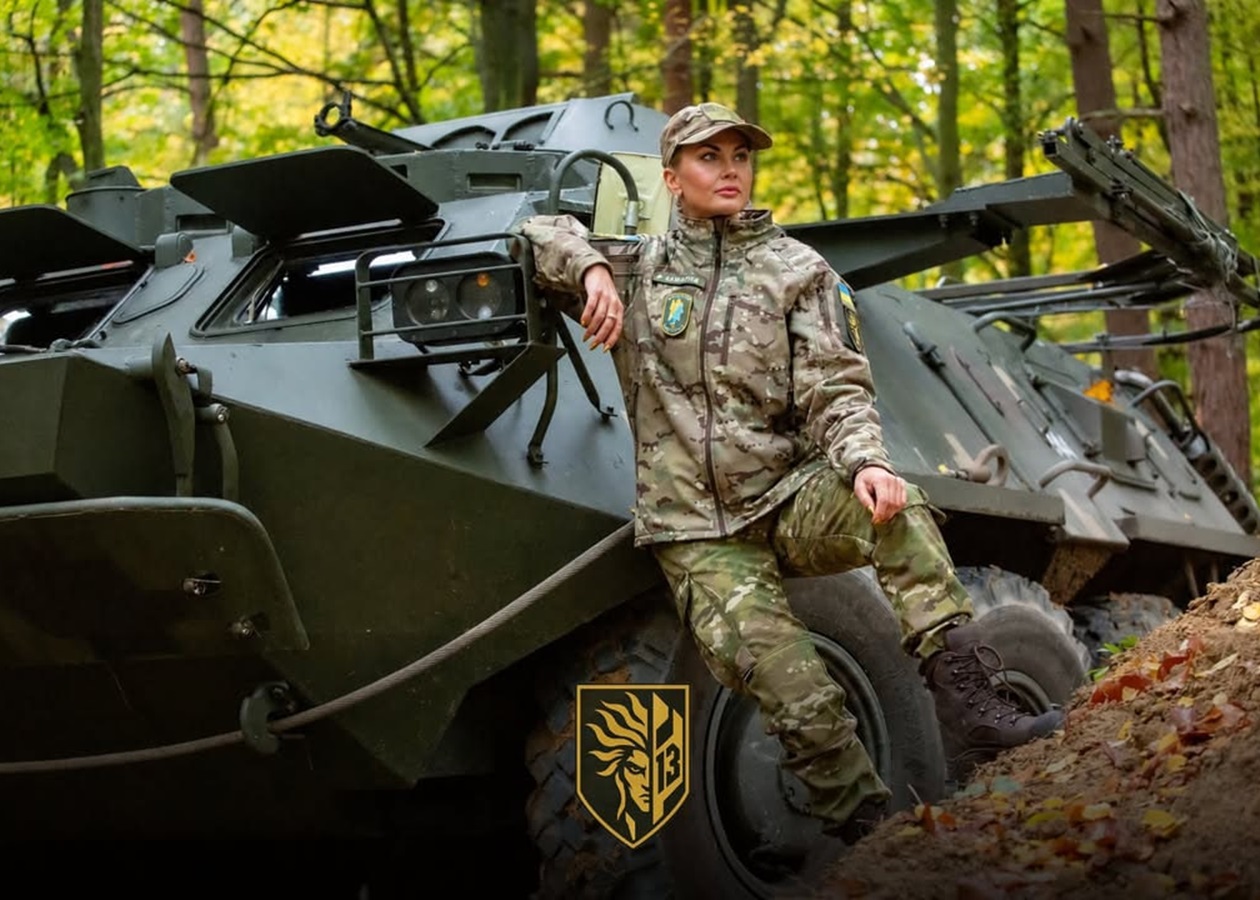 Камалію розкритикували за танці у військовій формі